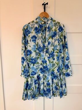 Tuckernuck Blue Floral Mini Dress (XS) - worn once!!!